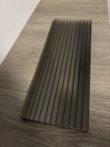 Üregkamrás Bronz polikarbonát, 16 mm-es, 7 falú, 6 kamrás  1,05 x 2 m